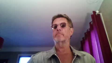 jerflor online show from March 26, 5:50 pm