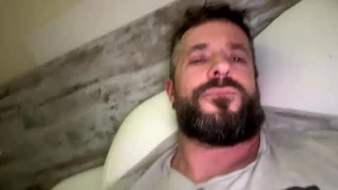 jesaj online show from February 6, 11:12 pm