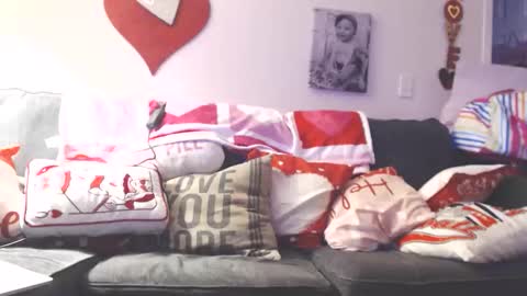 jesswick online show from February 4, 8:42 am