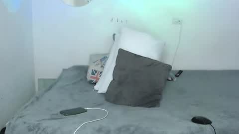jhonay__cute online show from June 28, 10:49 pm