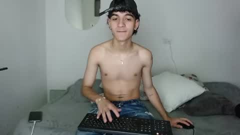 jhonay__cute online show from July 11, 12:12 am