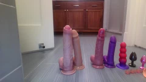 Bubble Butt Bae online show from October 15, 12:29 am