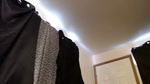 joeflaco85 online show from April 3, 4:48 pm