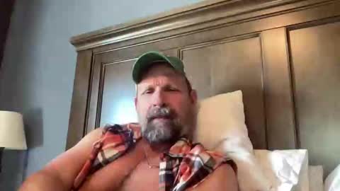 joestros online show from April 2, 9:33 pm