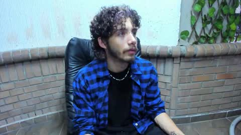 jojobraando online show from February 6, 11:40 am