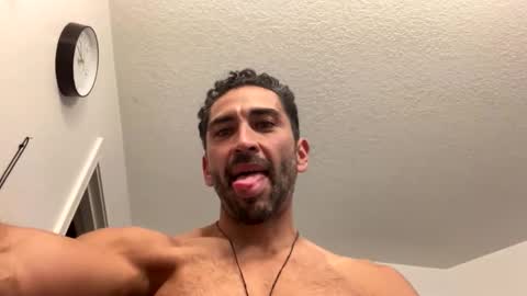 josemcmin online show from May 1, 2:37 am