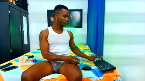 jotablackxl online show from June 26, 5:21 am