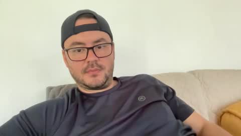 juanchom online show from October 23, 3:15 pm