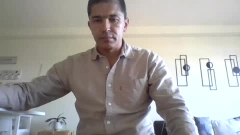 juanearth1 online show from June 15, 9:51 pm