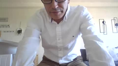 juanearth1 online show from June 3, 9:53 pm