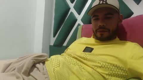 juanfe_style online show from October 13, 5:46 am