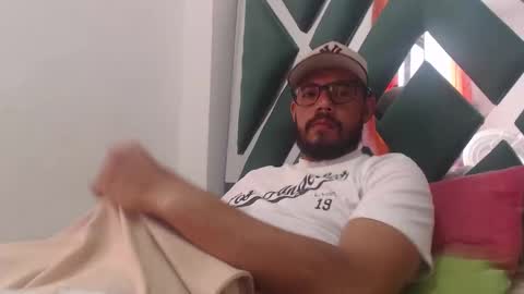 juanfe_style online show from October 4, 6:35 pm