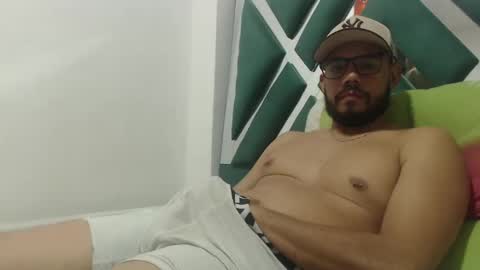 juanfe_style online show from September 24, 4:12 am