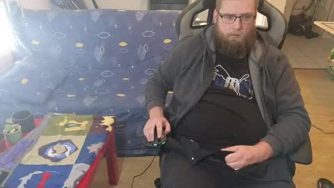 Julcs online show from January 21, 2:33 pm