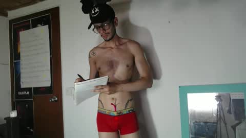 Julfigo online show from April 14, 7:02 pm