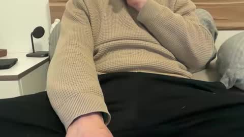 junge170395 online show from April 10, 11:50 am