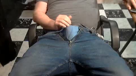 junkerdc1 online show from April 8, 3:18 am