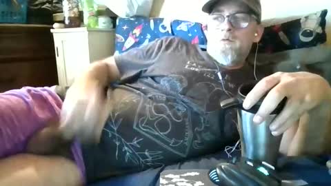 justfunonhere online show from April 12, 6:53 pm