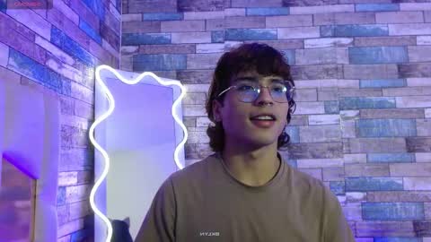  justin  online show from March 18, 11:46 am