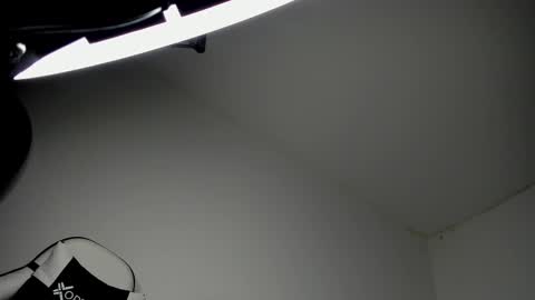 justinmorre online show from March 11, 11:04 pm