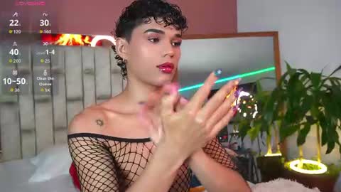 kai_onfire online show from June 12, 5:39 am