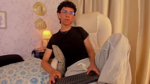 kai online show from March 13, 3:36 am