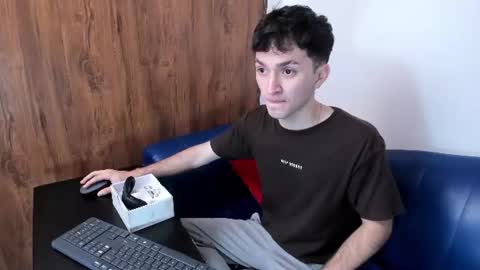 kavencastro online show from June 11, 3:26 am