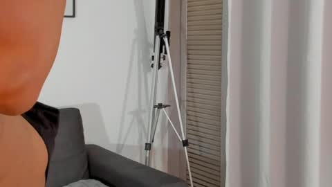 Kevin Lance online show from March 30, 1:17 am