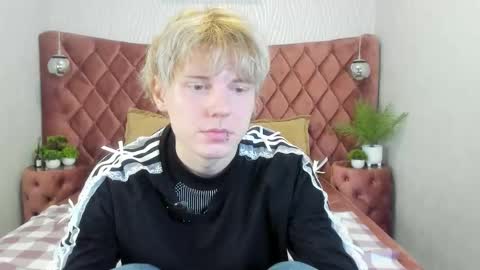 Kevin online show from October 24, 3:03 pm