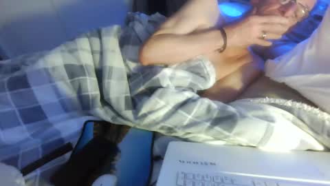 kiki3366 online show from February 3, 6:40 am