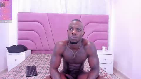 kingmaverickx online show from June 12, 4:33 am
