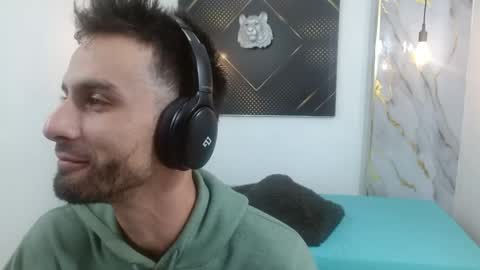 KING  online show from April 14, 4:01 am