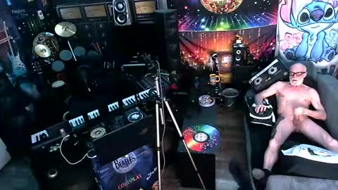 kiveuxmakeu online show from March 4, 3:13 am