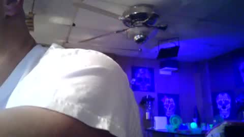 MrKleeen online show from October 2, 6:39 am