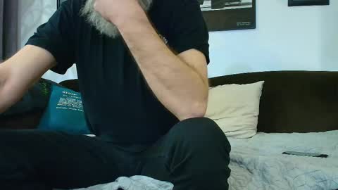 krummersaebel online show from February 3, 5:40 pm