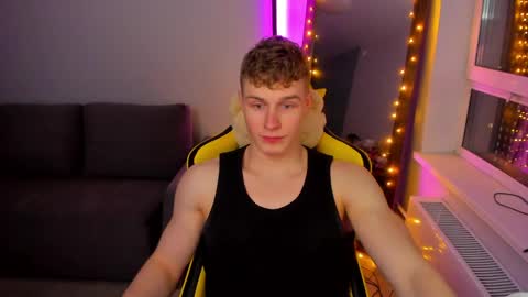 kurt_hanssen online show from April 10, 7:43 pm