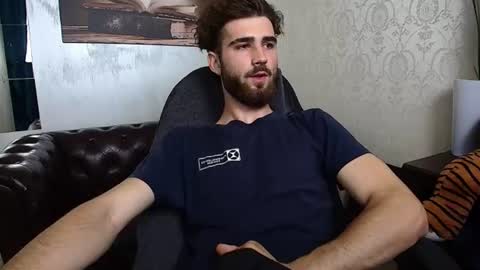 KyloEast online show from June 26, 5:43 am