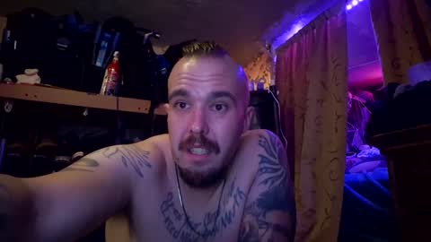 kyrowho online show from February 3, 9:18 pm