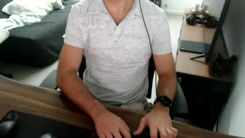 latexdave84 online show from July 10, 2:26 am