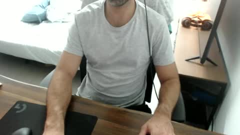 latexdave84 online show from June 25, 1:49 pm