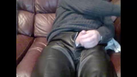 leatherpants68 online show from February 28, 11:15 pm
