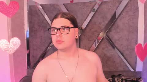 leenox online show from February 20, 12:18 am