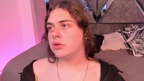 leenox online show from February 24, 1:18 am