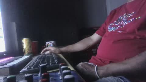 leftaloner online show from July 5, 7:59 am
