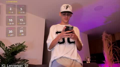 Lenner INDEPENDENT MODEL online show from March 1, 8:36 am