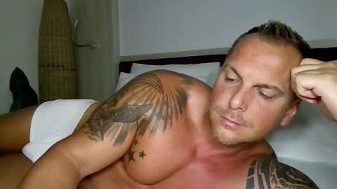 TheBigLeo online show from February 9, 8:57 pm