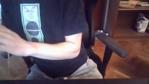 neoglo online show from February 15, 9:40 am