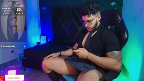 LIAM KLEIN online show from April 14, 11:54 am