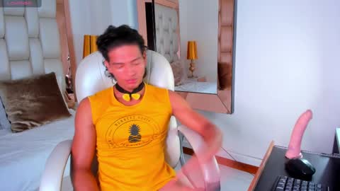 liamstronge_ online show from February 20, 3:01 am