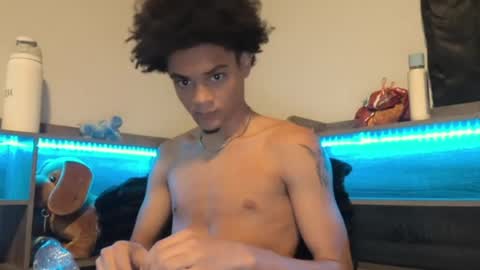 lightskinwithgirth online show from May 11, 12:51 pm